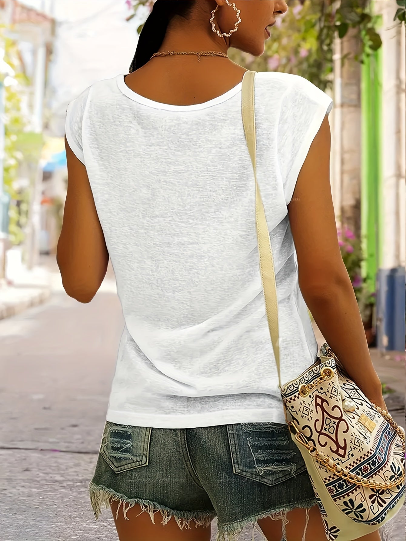 CYC Lässiges T-Shirt mit V-Ausschnitt