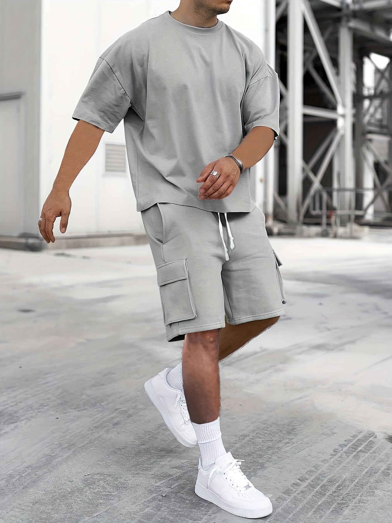 Casual Sportswear Ensemble - Cafe y Calle