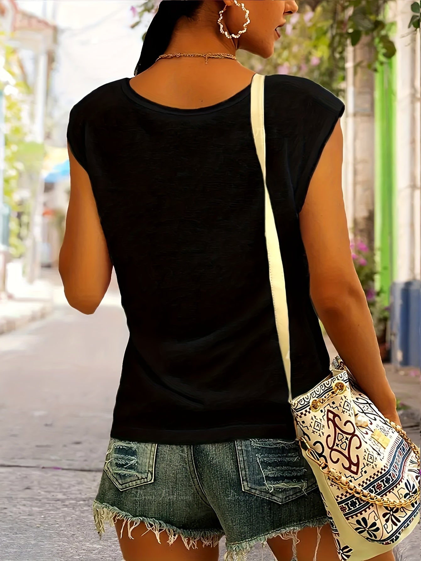 CYC Lässiges T-Shirt mit V-Ausschnitt