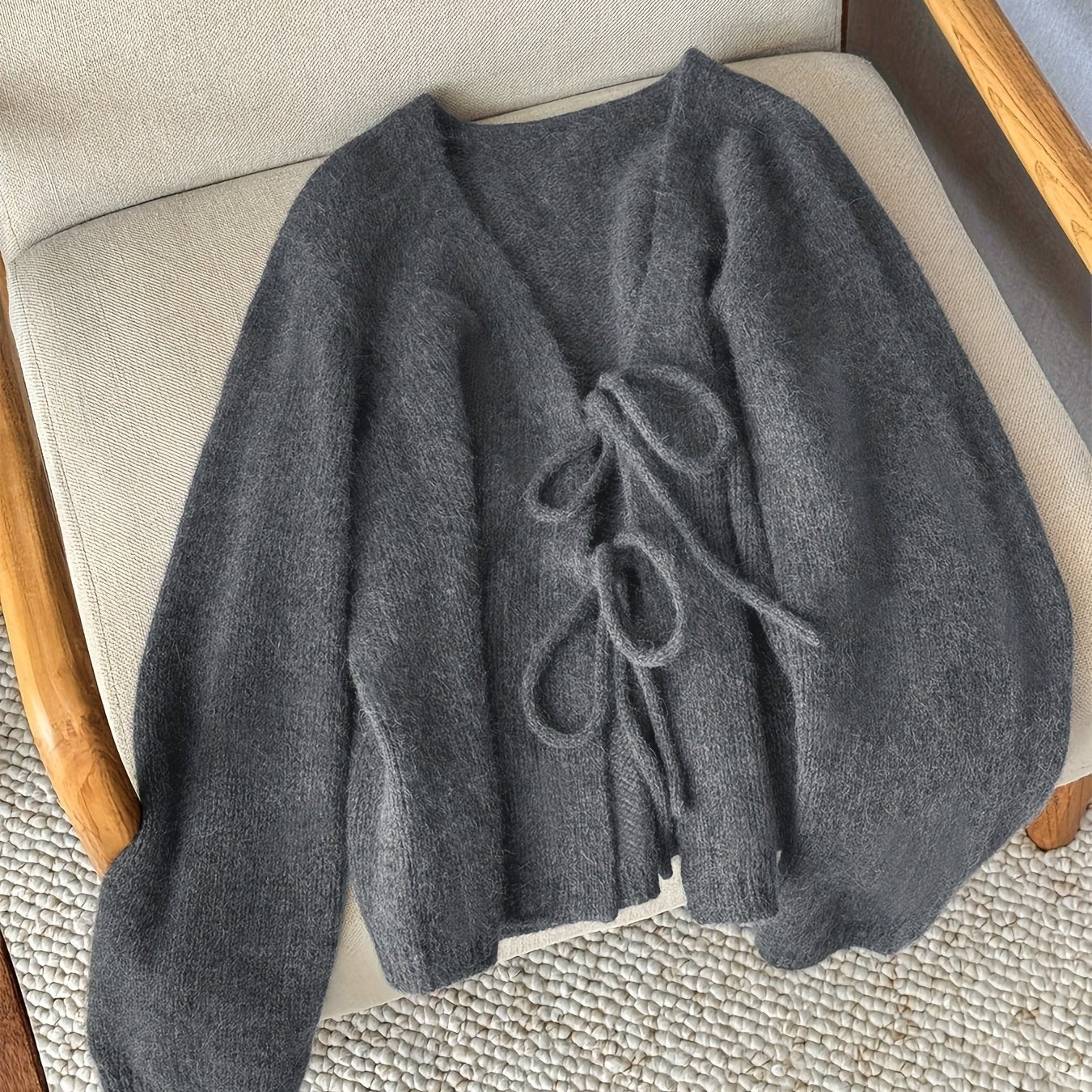 CYC Eleganter Cardigan mit V-Ausschnitt und Krawatte